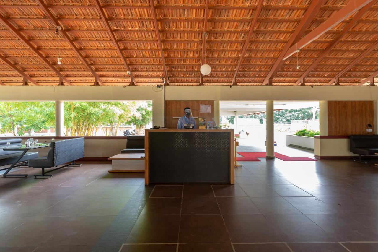 Kstdc Hotel Mayura Yagachi, Belur Belur  Экстерьер фото