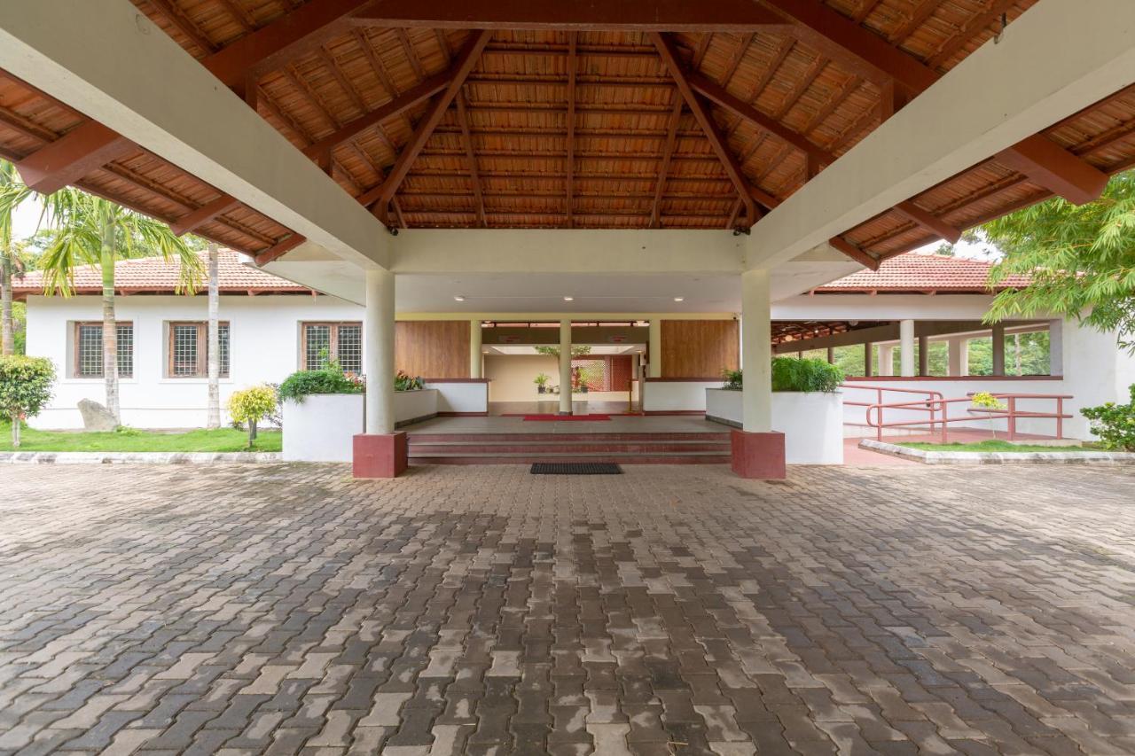 Kstdc Hotel Mayura Yagachi, Belur Belur  Экстерьер фото